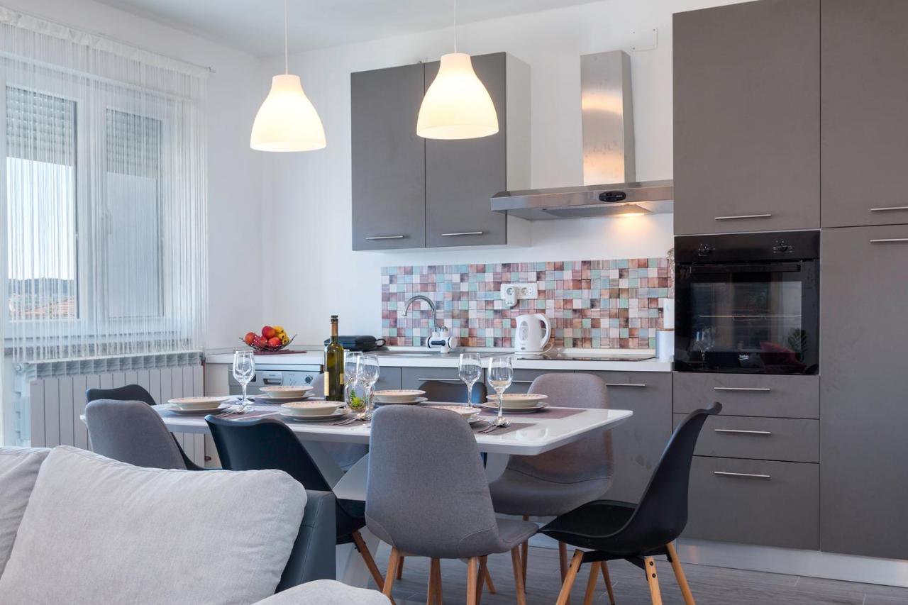 Apartment Kris Пула Екстериор снимка