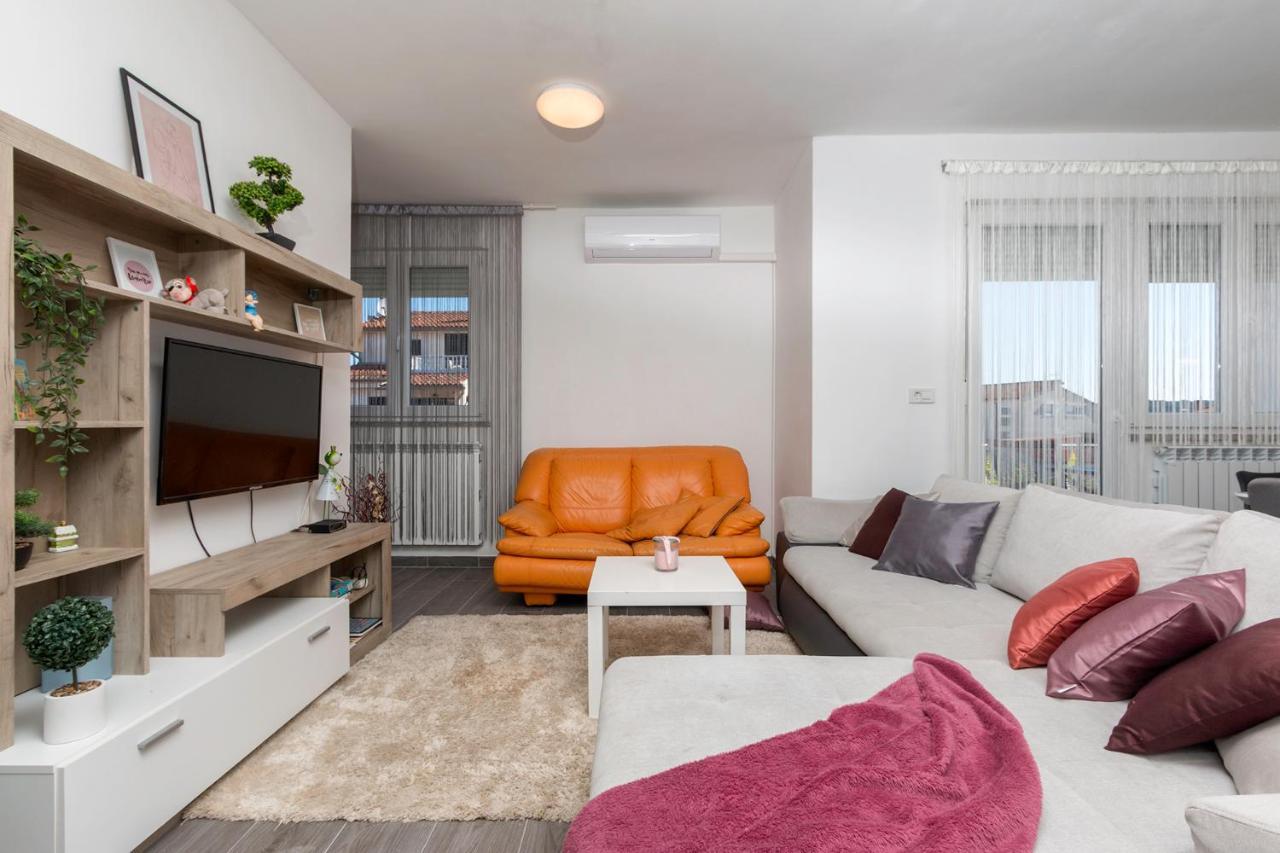 Apartment Kris Пула Екстериор снимка