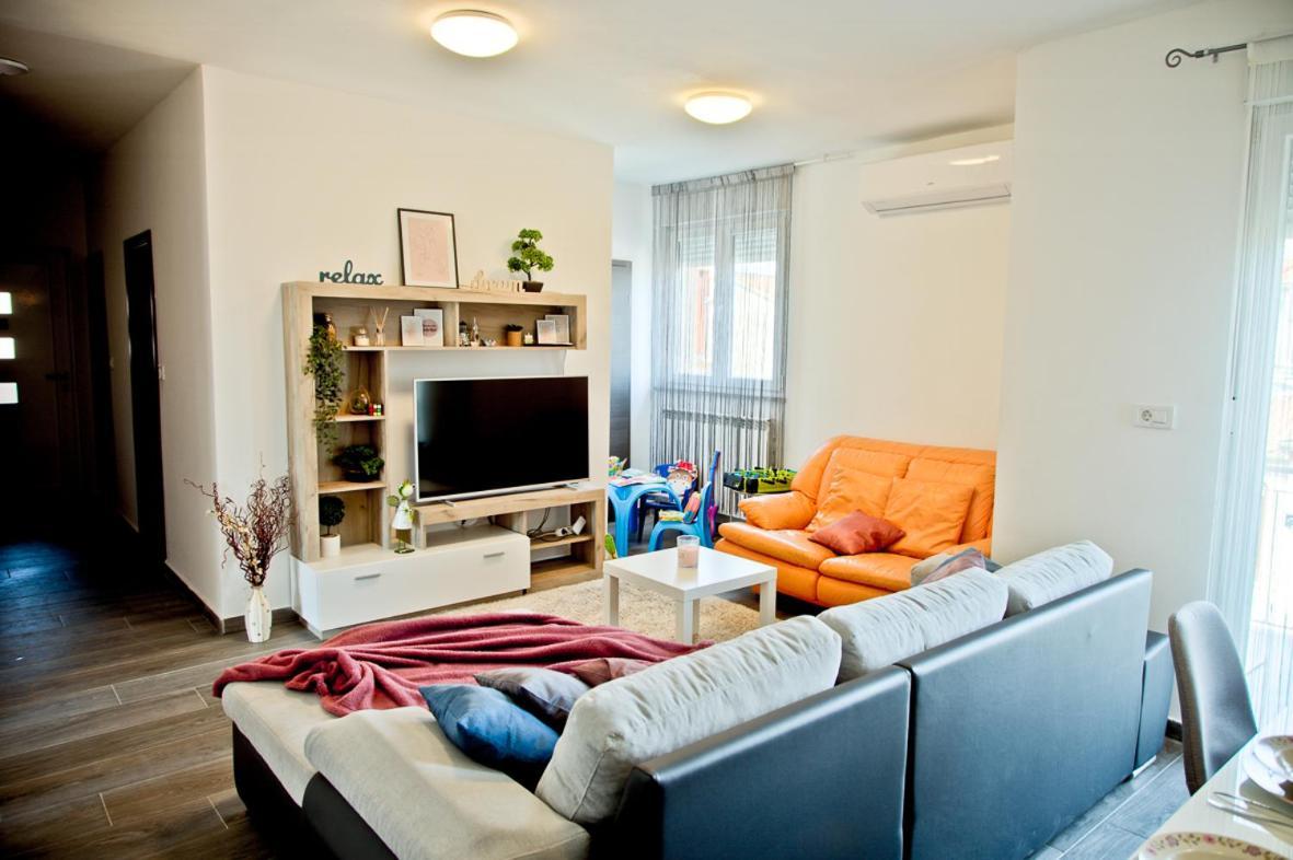 Apartment Kris Пула Екстериор снимка
